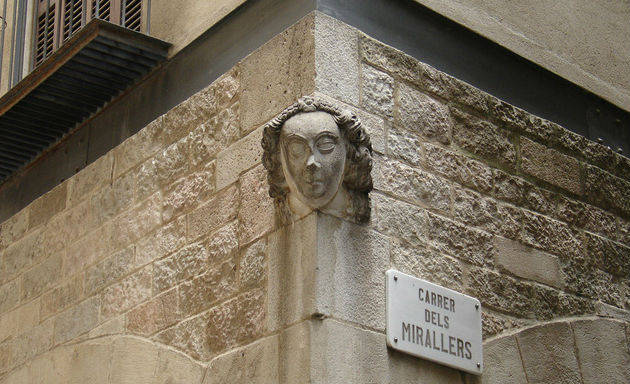 Aneddoti su Barcellona: le sculture immorali