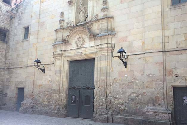 quartiere gotico di Barcellona facciata antica