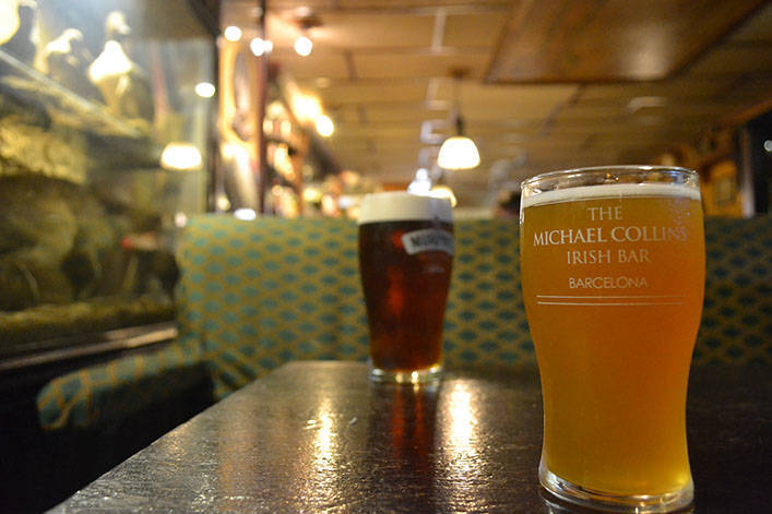 pub bere birra a Barcellona