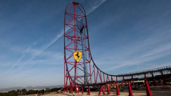 Ferrari Land montagna russa