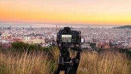 Barcellona panorama visto attraverso una macchina fotografica reflex
