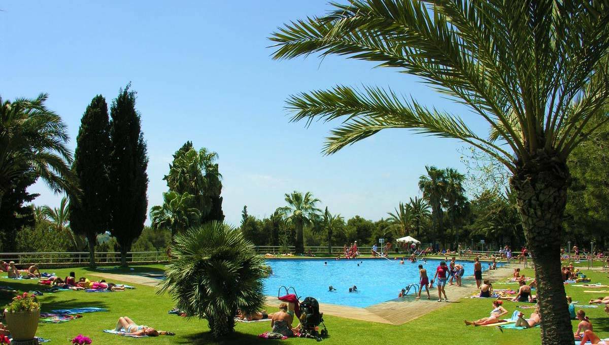 campeggio a barcellona piscina del Vilanova park